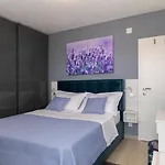 Apartment Sweet Dream Manjiga *